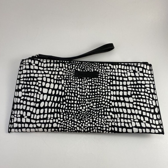 Vera Bradley Handbags - Vera Bradley Clutch Wallet Card Holder Wristlet Black & White Women’s